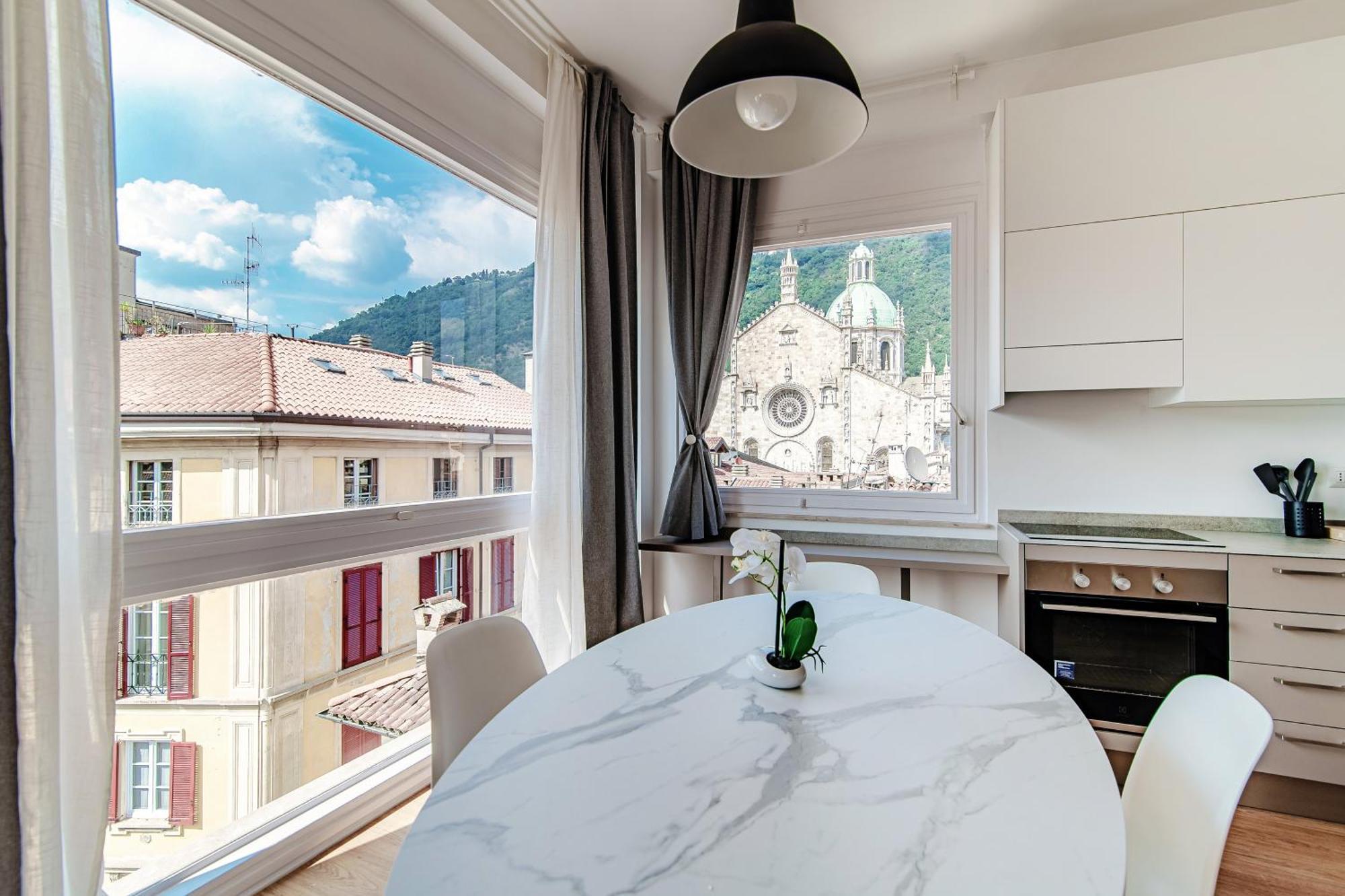 Downtown Como-luxury *